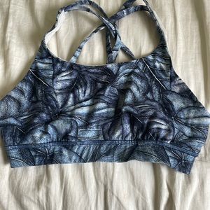 lululemon energy bra size 4